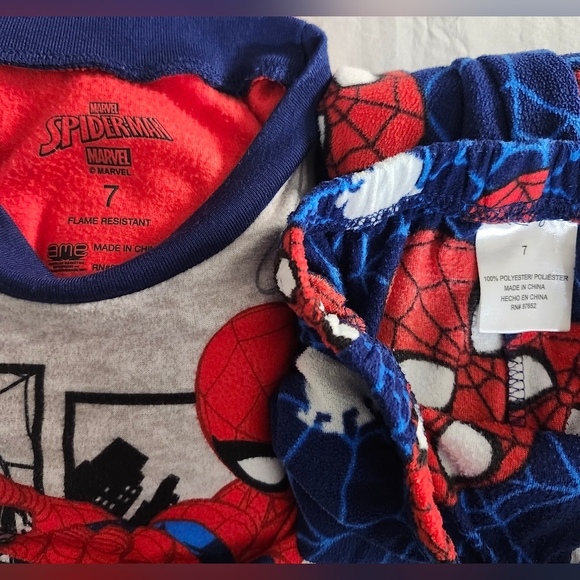 Spider-Man Kids Pajamas Set - Red and Blue - Picture 3 of 3